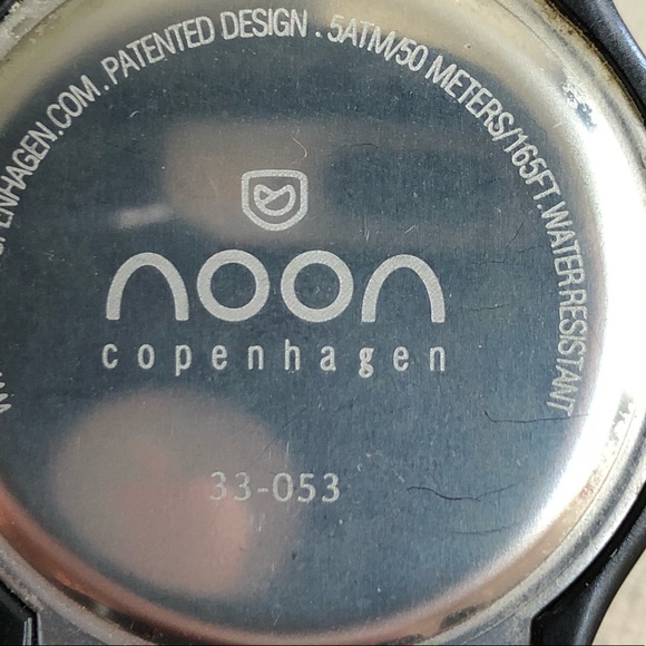 Authentic NOON Copenhagen Black & Wine Watch - Picture 5 of 5